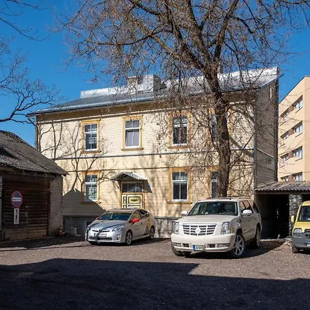 Contact Free With Free Parking Lägenhet