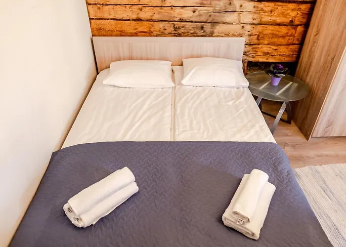 Contact Free With Free Parking Daire