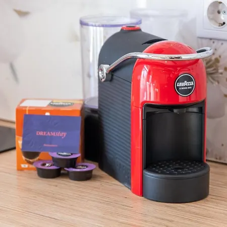 Contact Free With Free Parking Lejlighed