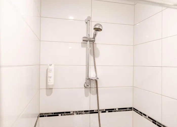 Contact Free With Free Parking