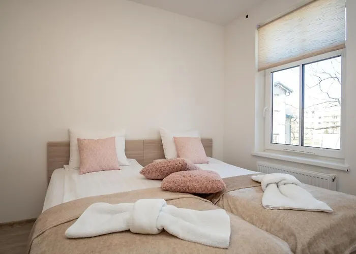 Contact Free With Free Parking *