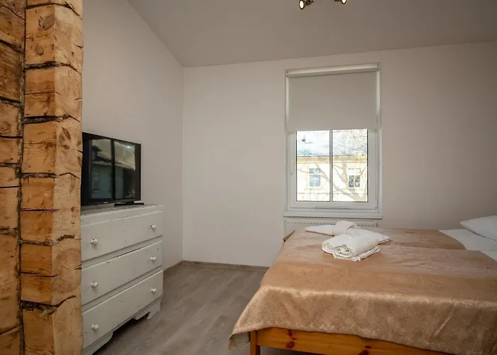 Contact Free With Free Parking *