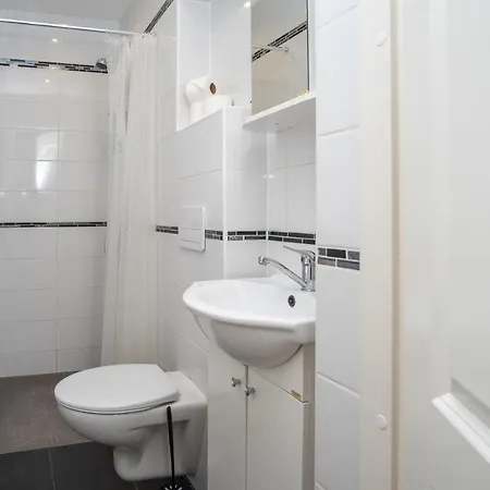 Contact Free With Free Parking Appartement